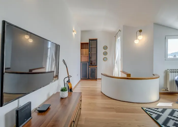 Διαμέρισμα Opera *