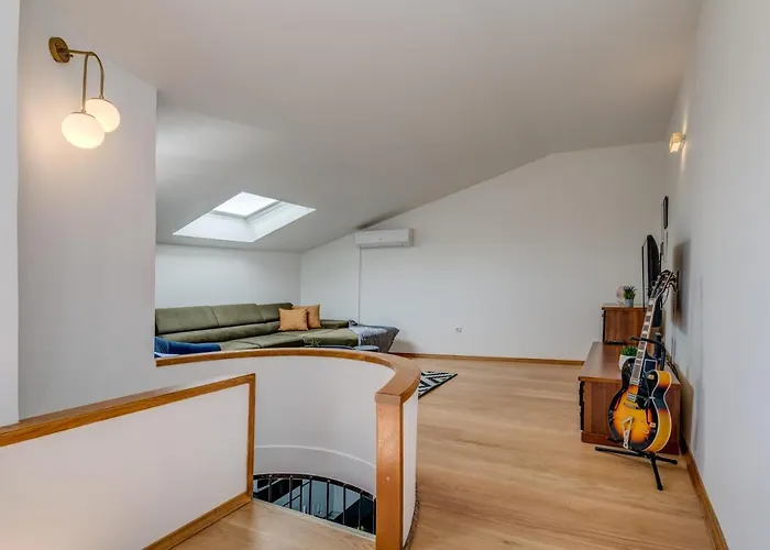 Opera Διαμέρισμα